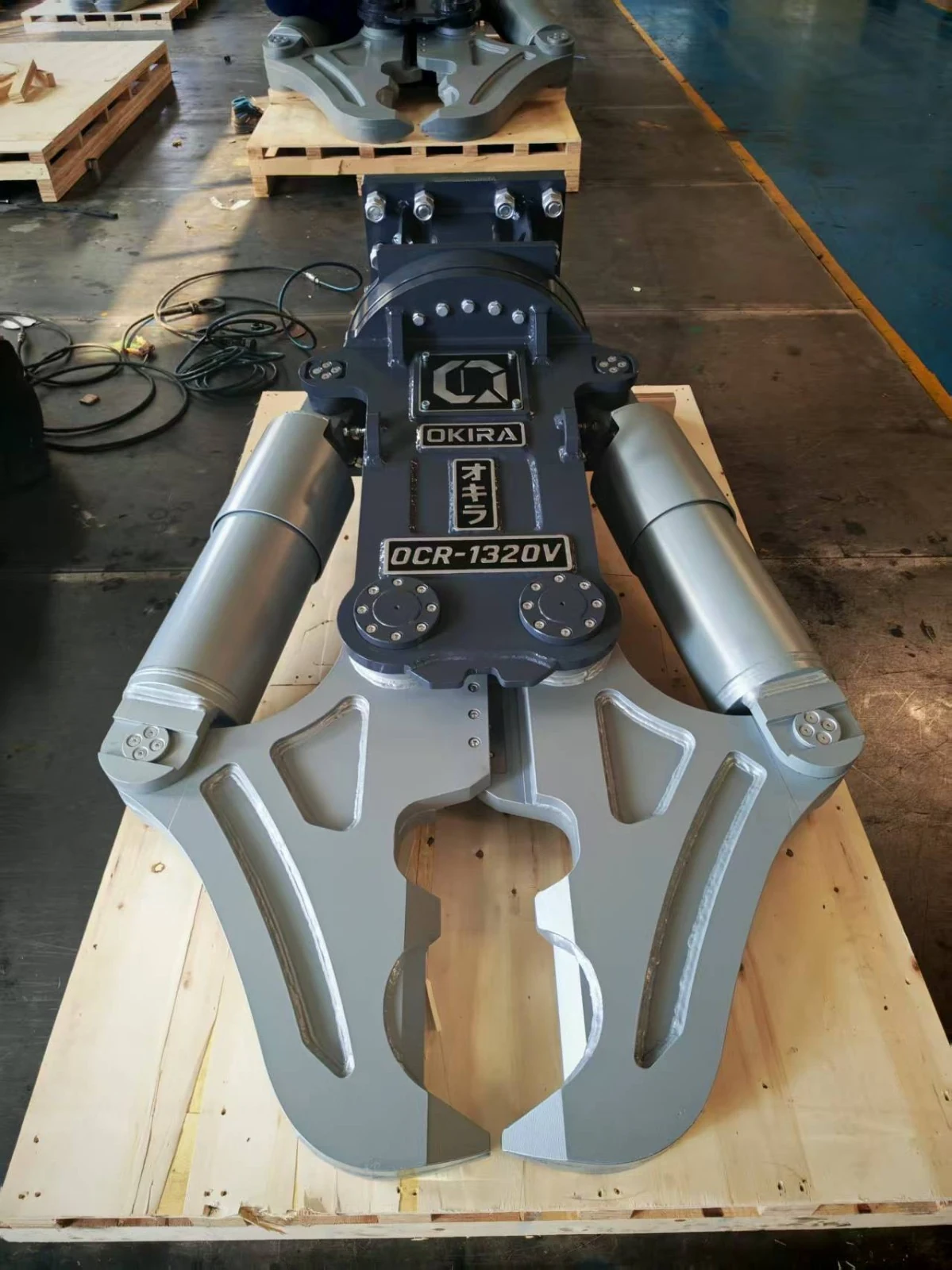 OKIRA OCR-1320V concrete crusher